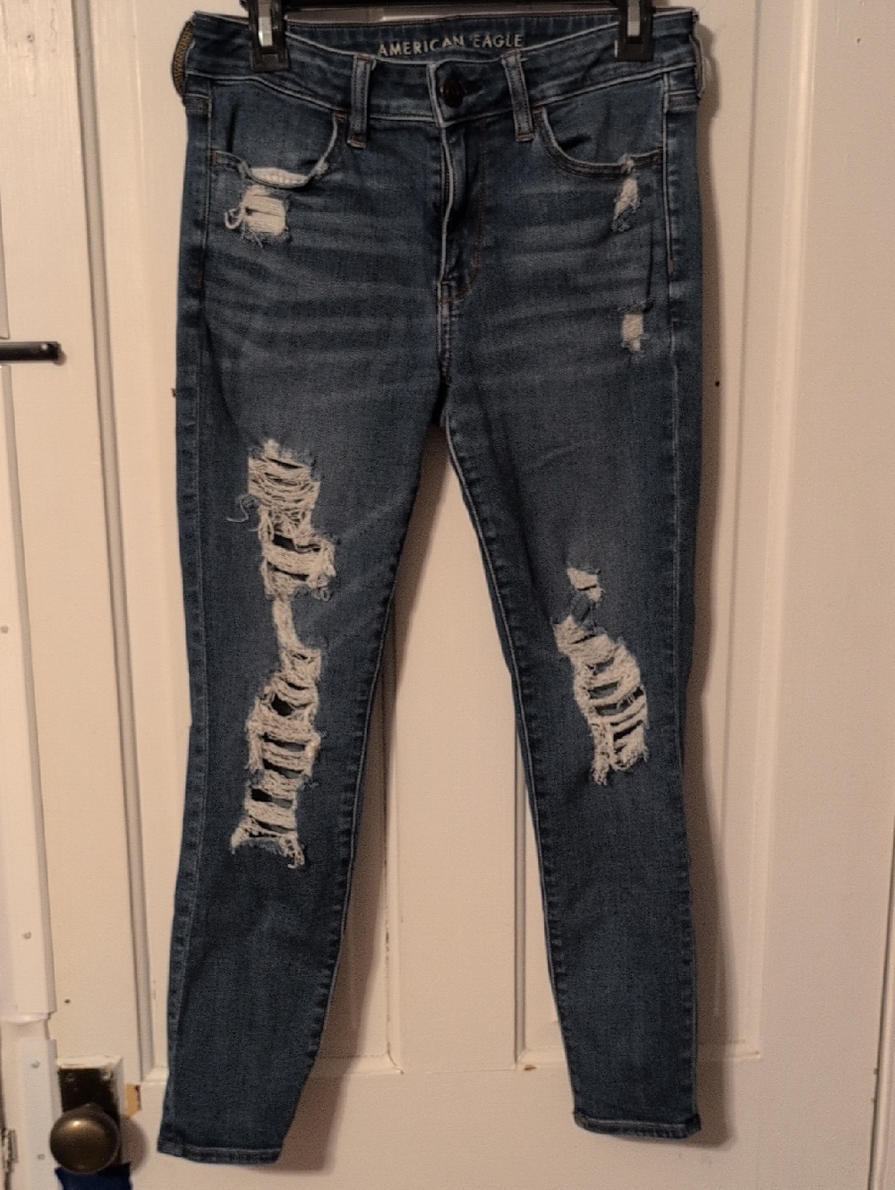 American Eagle Outfitters Distressed Dark Blue Jegging Crop